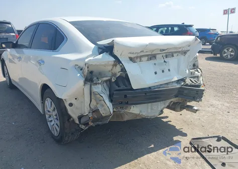 2015 Nissan Altima 2.5/S/Sv/Sl z USA, uszkodzony, nr VIN 1N4AL3AP4FN334607